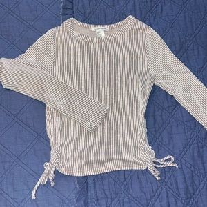 Super cute tight and slightly cropped shirt, tan/white